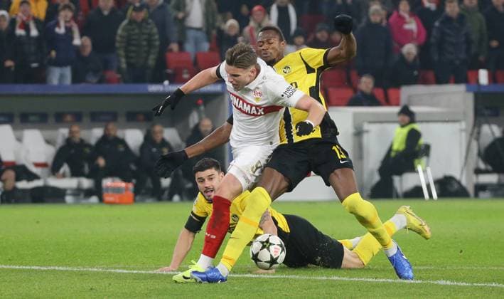 11 12 2024, Germany, Stuttgart, Football Champions League, VfB Stuttgart vs Young Boys Bern, from left Ermedin Demirovic VfB Ali Camara Mohamed Bern
