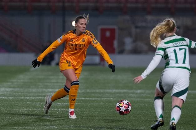 UK: Celtic v Real Madrid, UEFA Women‚Äôs Champions League at New Douglas Park, Hamilton, Scotland on 11 December 2024: Pictured: Sandie Toletti (Real Madrid) and Morgan Cross (Celtic) Hamilton New Douglas Park Scotland Copyright: xAlexxToddx
