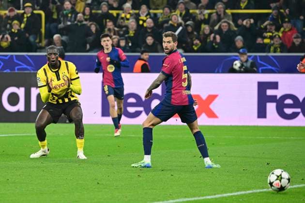 Serhou Guirassy 9 Borussia Dortmund , Borussia Dortmund vs FC Barcelona , Football, Champions League, Matchday 6, 11 12 2024 Dortmund North Rhine-Westphalia Germany Copyright: xkolbert-press MarcxNiemeyerx