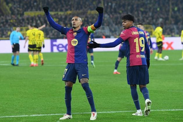 Soccer Champions League matchday 6 Borussia Dortmund FC Barcelona on 11 12 2024 at Signal Iduna Park in Dortmund Goal celebration to 0 1 by Raphinha Barcelona xRx