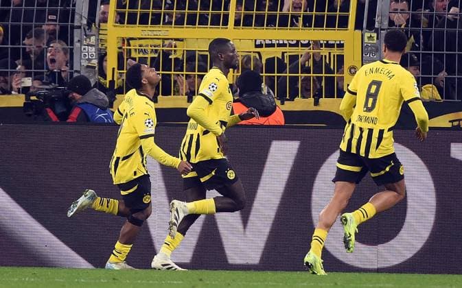 11 12 2024, xhbx, Football UEFA Champions League, Borussia Dortmund FC Barcelona emspor, v l Torjubel, Goal celebration, celebrate the goal 1 1 by Serhou Guirassy Borussia Dortmund DFL DFB REGULATIONS PROHIBIT ANY USE OF PHOTOGRAPHS as IMAGE SEQUENCES and or QUASI VIDEO Dortmund