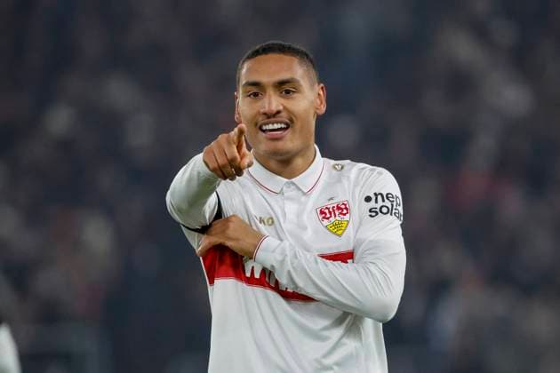 Goal celebration for Enzo Millot VfB Stuttgart, 08 after his goal for 2 1 , Football, UEFA Champions League, Matchday 6, 2024 2025, VfB Stuttgart vs Young Boys Bern, 11 12 2024, Arena Stuttgart, Stuttgart, Germany Stuttgart Arena Stuttgart Baden Württemberg Germany Copyright: xGrantxHubbsx