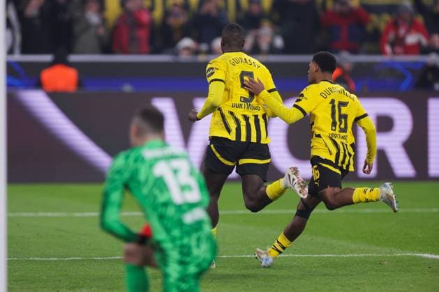 11 12 2024, UEFA Champions League, matchday 6, Borussia Dortmund FC Barcelona, v l Serhou Guirassy Borussia Dortmund , Julien Duranville Borussia Dortmund celebrate the goal for 1 1, Dortmund Signal Iduna Park NRW Germany xRHR PHOTO DEx Copyright: DennisxEwert RHR-FOTOx RHR-FOTO DE