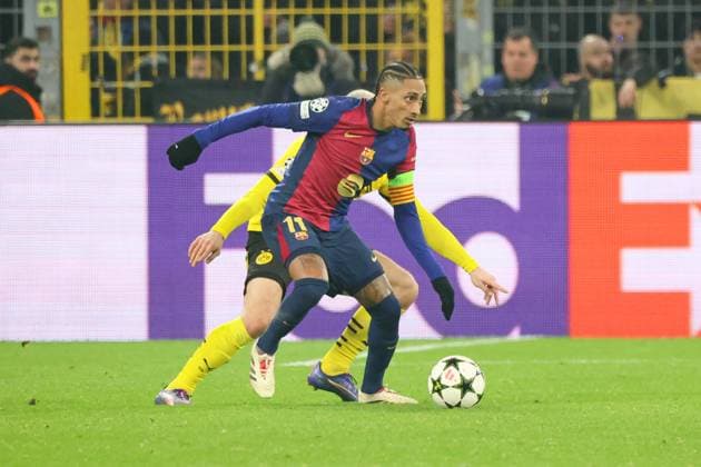 Raphinha FC Barcelona, 11 on the ball GER, Borussia Dortmund vs FC Barcelona, Football, Champions League, Matchday 6, Season 2024 2025, 11 12 2024 DFL REGULATIONS PROHIBIT ANY USE OF PHOTOGRAPHS AS IMAGE SEQUENCES AND OR QUASI VIDEO GER, Borussia Dortmund vs FC Barcelona, Football, Champions League, Matchday 6, Season 2024 2025, 11 12 2024 Dortmund Copyright: xEibner-Pressefoto FrankxZeisingx EP_FZG