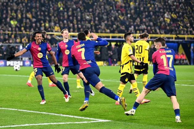 DORTMUND - Ferran Torres of FC Barcelona, Barca quests the 1-2 during the UEFA Champions league match between Borussia Dortmund and FC Barcelona at the Signal Iduna Park on Dec. 11, 2024 in Dortmund, Germany. ANP Hollandse Hoogte UEFA Champions League 2024 25 League phase 6 2024 25 xVIxANPxSportx xGerritxvanxKeulenxIVx 515492788 originalFilename: 515492788.jpg