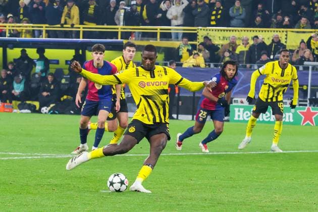 Dortmund, Germany 11 December 2024 Champions League 2024 2025 Borussia Dortmund vs FC Barcelona In the picture Goalscorer Serhou Guirassy BVB converts the penalty to make it 1 1 Signal Iduna Park Nordrhein Westfalen Copyright: xFotostandx xFantinix