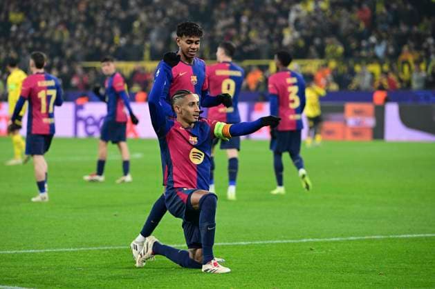 Goal celebration for 0 1 by Raphinha 11 FC Barcelona , Borussia Dortmund vs FC Barcelona , Soccer, Champions League, Matchday 6, 11 12 2024 Dortmund Nordrhein Westfalen Germany Copyright: xkolbert-press MarcxNiemeyerx