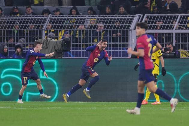 11 12 2024, UEFA Champions League, Matchday 6, Borussia Dortmund FC Barcelona, Ferran Torres FC Barcelona celebrates the goal to make it 1-2, Dortmund Signal Iduna Park NRW Germany xRHR PHOTO DEx Copyright: DennisxEwert RHR-FOTOx RHR-FOTO DE