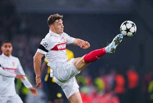 Yannik Keitel VfB Stuttgart controls the ball during the UEFA Champions League 2024 25 League Phase MD6 match between VfB Stuttgart and BSC Young Boys at MHPArena on December 11, 2024 in Stuttgart, Germany Photo by Silas Schueller DeFodi Images Defodi 738 738 VFBYBB 20241211 208 Defodi-738