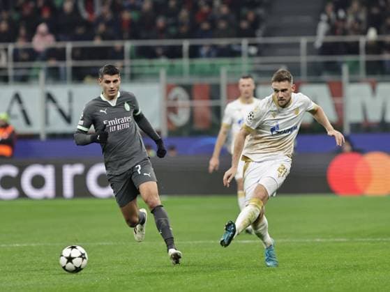 AC Milan v FK Crvena Zvezda - UEFA Champions League 2024 25 League Phase MD6 Timi Max Elsnik participates in the Champions League 2024-2025 match between Milan and Stella Rossa Belgrado in Milano, Italy, on December 11, 2024. Milano ITA Italy  Copyright: xLorisxRosellix originalFilename:roselli-milanvst241211_np2VF.jpg