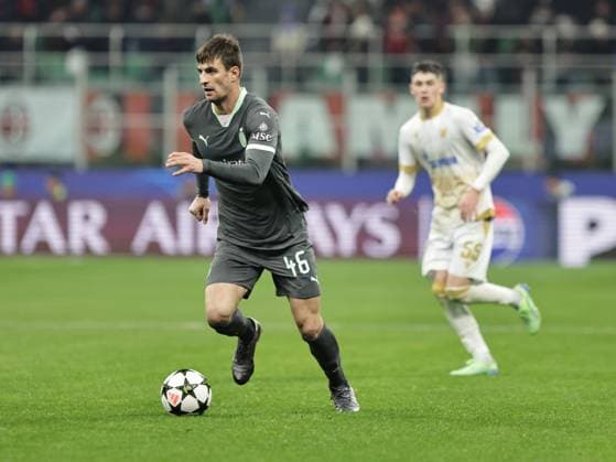 AC Milan v FK Crvena Zvezda - UEFA Champions League 2024 25 League Phase MD6 Matteo Gabbia participates in the Champions League 2024-2025 match between Milan and Stella Rossa Belgrado in Milano, Italy, on December 11, 2024. Milano ITA Italy  Copyright: xLorisxRosellix originalFilename:roselli-milanvst241211_npEAh.jpg