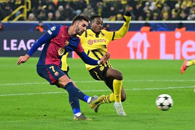 Goal for 2 3 by Ferran Torres 7 FC Barcelona , Borussia Dortmund vs FC Barcelona , Soccer, Champions League, Matchday 6, 11 12 2024 Dortmund Nordrhein Westfalen Germany Copyright: xkolbert-press MarcxNiemeyerx