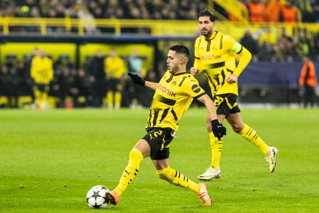 UEFA Champions League Borussia Dortmund Barcelona 11 12 2024 Yan Couto Borussia Dortmund, 2 UEFA Champions League Borussia Dortmund Barcelona Signal Iduna Park, Dortmund 11 12 2024 Copyright: xBEAUTIFULxSPORTS Buriakovx