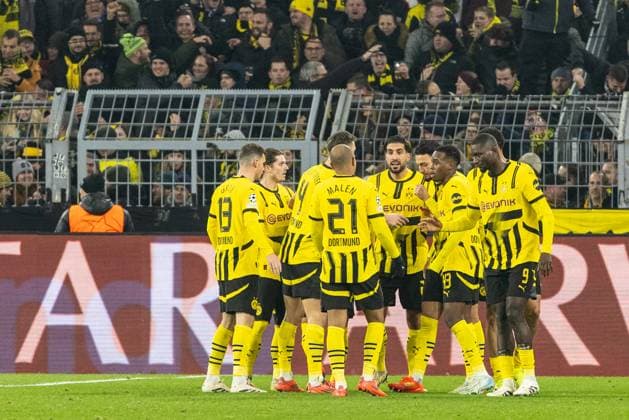 UEFA Champions League Borussia Dortmund Barcelona 11 12 2024 Cheers for the equalizer 2 2, by Serhou Guirassy Borussia Dortmund, 9 UEFA Champions League Borussia Dortmund Barcelona Signal Iduna Park, Dortmund 11 12 2024 Copyright: xBEAUTIFULxSPORTS Buriakovx