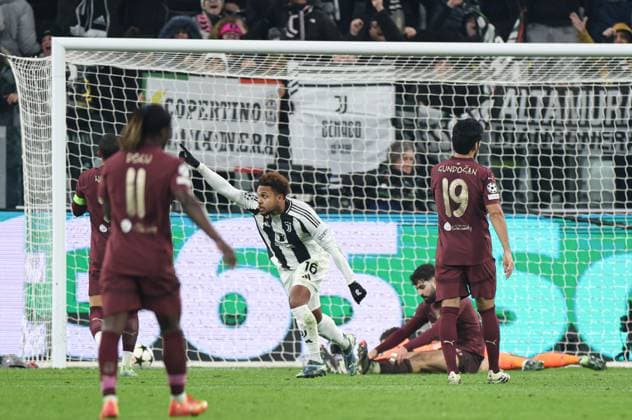 (241212) -- TURIN, Dec. 12, 2024 -- Juventus Weston McKennie (3rd L) celebrates his goal during the UEFA Champions League match between Juventus and Manchester City in Turin, Italy, Dec. 11, 2024. ) (SP)ITALY-TURIN-FOOTBALL-UEFA CHAMPIONS LEAGUE-JUVENTUS VS MANCHESTER CITY LixJing 