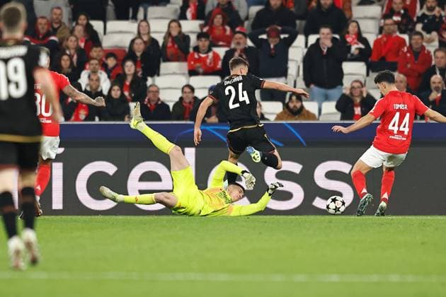 Anatoliy Trubin (Benfica), DECEMBER 11, 2024 - Football Soccer : UEFA Champions League League phase match day 6 between SL Benfica 0-0 Bologna FC 1909 at the Estadio do SL Benfica in Lisbon, Portugal. Noxthirdxpartyxsales  (275941867)