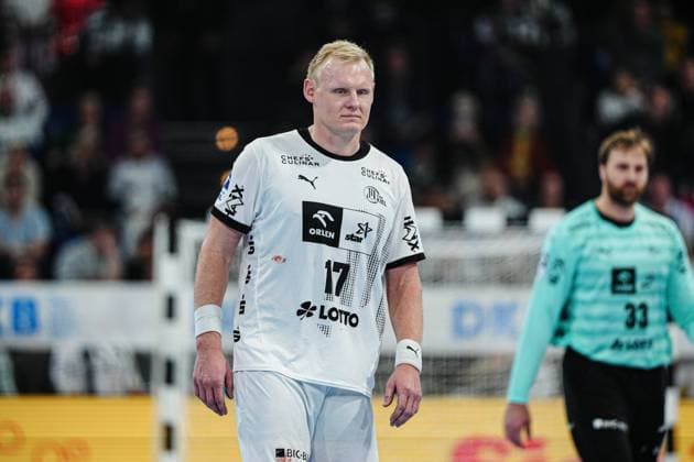 Patrick Wiencek THW Kiel, 17 GER, THW Kiel vs TSV Hannover Burgdorf, Handball, Bundesliga, Matchday, 14, Season 2024 2025, 11 12 2024 GER, THW Kiel vs TSV Hannover Burgdorf, Handball, Bundesliga, Matchday, 14, Season 2024 2025, 11 12 2024 Kiel Copyright: xEibner-Pressefoto MarcelxvonxFehrnx EP_MFN