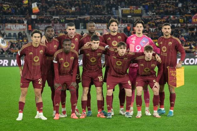 AS Roma team during the UEFA Europa League 2024-2025 football match between AS Roma and SC Braga at the Olympic Stadium in Rome on December 12, 2024.  Copyright: xFabrizioxCorradetti IPAxSportx xipa-agency.netx xx IPA_52345087 IPA_Agency_IPA52345087