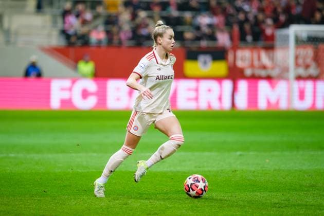 Giulia Gwinn 7, FC Bayern Munich at the match FC Bayern Munich v Juventus Turin, Football, UEFA Women s Champions League 2024 2025, Matchday 5 on 12 12 2024 in Munich, FC Bayern Campus DFL and DFB regulations prohibit any use of photographs as image sequences and or quasi video Bayern Germany