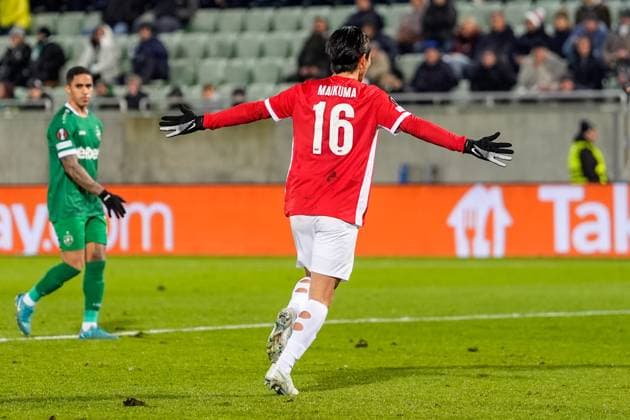 2024-12-12 Ludogorets v AZ Alkmaar - UEFA Europa League 2024 25 League Phase MD6 RAZGRAD, BULGARIA - DECEMBER 12: Seiya Maikuma of AZ celebrates after scoring his teams second goal during a UEFA Europa League 2024 25 League Phase MD6 match between Ludogorets and AZ Alkmaar at Huvepharma Arena on December 12, 2024 in Razgrad, Bulgaria. Razgrad Huvepharma Arena Bulgaria Content not available for redistribution in The Netherlands directly or indirectly through any third parties. Copyright: xEdxvanxdexPolx