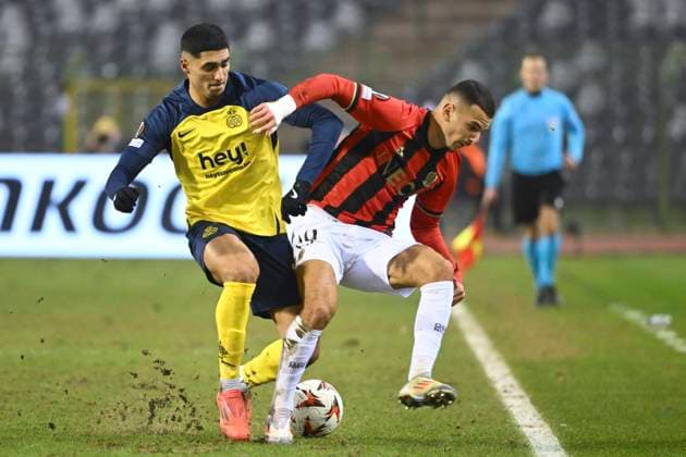 Royale Union Saint-Gilloise v Nice - UEFA Europa League BRUSSELS, BELGIUM - DECEMBER 12 : Khalaili Anan midfielder of Royale Union Saint-Gilloise and Badredine Bouanani of Nice during the UEFA Europa League 2024 25 League Phase MD6 match between Royale Union Saint-Gilloise and Nice on December 12, 2024 in Brussels, Belgium, 12 12 2024 Brussels Belgium  Copyright: xVincentxKalutx