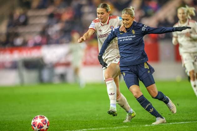 GER, Munich, FC Bayern Munich vs Juventus Turin, WomenÂs Champions League, Football, UEFA, Season 2024 2025, FC Bayern Campus, Matchday 5, pictured Emma Kullberg Juventus Turin 4 , Klara Bühl FC Bayern Munich Women 17 DFB DFL REGULATIONS PROHIBIT ANY USE OF PHOTOGRAPHS AS IMAGE SEQUENCES AND OR QUASI VIDEO, 02 12 2024, Copyright: HMBxMedia HendrikxHamelau