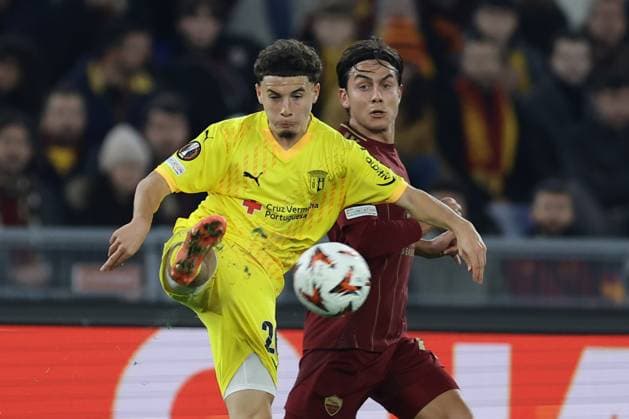 Bragaâ??s French midfielder Ismael Gharbi challenges for the ball with Romaâ??s Argentinian forward Paulo Dybala during UEFA Europa League phase match day 6 match between AS Roma vs Sporting Braga at Olimpico stadium on December 12, 2024 in Rome, Italy.  Copyright: xAntonioxBalasco IPAxSportx xipa-agency.netx xx IPA_52346396 IPA_Agency_IPA52346396