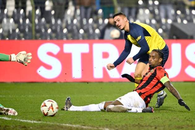 Royale Union Saint-Gilloise v Nice - UEFA Europa League BRUSSELS, BELGIUM - DECEMBER 12 : Ivanovic Franjo forward of Royale Union Saint-Gilloise and Pablo Rosario of Nice during the UEFA Europa League 2024 25 League Phase MD6 match between Royale Union Saint-Gilloise and Nice on December 12, 2024 in Brussels, Belgium, 12 12 2024 Brussels Belgium  Copyright: xVincentxKalutx