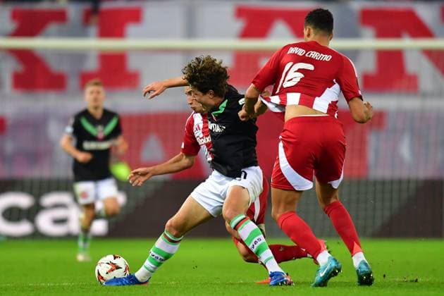 Athens, Georgios Karaiskakis Stadium , 12-12-2024 , season 2024 2025, Europa League during the match Olympiacos - Twente , FC Twente player Sam Lammers and Olympiacos player David Carmo Olympiacos - Twente  x27000811x Copyright: