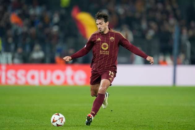 AS Roma v Sporting Braga - UEFA Europa League 2024 25 League Phase MD6 Mats Hummels of AS Roma in action during the UEFA Europa League 2024 25 League Phase MD6 match between AS Roma and Sporting Braga at Stadio Olimpico on December 12, 2024 in Rome, Italy. Rome Stadio Olimpico Rome Italy Copyright: xGiuseppexMaffiax _BRU1088