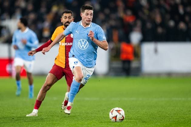 241212 Lasse Berg Johnsen of Malmö FF during the UEFA Europa League football match between Malmö FF and Galatasaray on December 12, 2024 in Malmö Photo Petter Arvidson BILDBYRAN kod PA PA0940 fotboll football soccer fotball uefa europa league europa league malmö ff galatasaray bbeng  Copyright: PETTERxARVIDSON BB241212PA138
