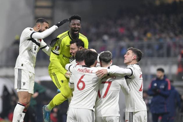 Manchester players celebrate a goal during the football Europa League 6th round match Viktoria Plzen vs Manchester United, ManU in Pilsen, Czech Republic, December 12, 2024. (CTKxPhoto MiroslavxChaloupka) CTKPhotoP2024121207695  CTKPhotoP2024121207695
