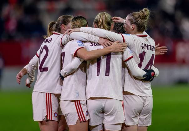 The Bayern players celebrate with Alara Sehitler FC Bayern Muenchen Frauen, 14 her goal for 4 0 GER, FC Bayern Muenchen vs Juventus FC, Football, UEFA Womans Champions League, Group C, Matchday 5, 2024 2025 season, 12 12 2024 GER, FC Bayern Muenchen vs Juventus FC, Football, UEFA Womans Champions League, Group C, Matchday 5, 2024 2025 season, 12 12 2024 Muenchen Copyright: xEibner-Pressefoto HeikexFeinerx EP_HFR