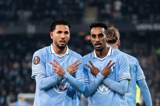 241212 Sergio Pena and Taha Ali of Malmö FF celebrate after 2 2 during the UEFA Europa League football match between Malmö FF and Galatasaray on December 12, 2024 in Malmö Photo Petter Arvidson BILDBYRAN kod PA PA0940 fotboll football soccer fotball uefa europa league europa league malmö ff galatasaray bbeng jubel  Copyright: PETTERxARVIDSON BB241212PA143