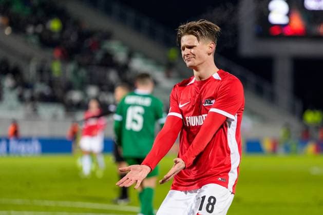 2024-12-12 Ludogorets v AZ Alkmaar - UEFA Europa League 2024 25 League Phase MD6 RAZGRAD, BULGARIA - DECEMBER 12: David Moller Wolfe of AZ looks dejected during a UEFA Europa League 2024 25 League Phase MD6 match between Ludogorets and AZ Alkmaar at Huvepharma Arena on December 12, 2024 in Razgrad, Bulgaria. Razgrad Huvepharma Arena Bulgaria Content not available for redistribution in The Netherlands directly or indirectly through any third parties. Copyright: xEdxvanxdexPolx