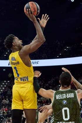 EuroLeague Basketball, FC Bayern Munich Basketball vs Maccabi Playtika Tel Aviv, Munich FC Bayern Basketball, Tel Aviv Maccabi Playtika, 2024 12 12 in Munich SAP Garden HOARD JAYLEN Maccabi Playtika Tel Aviv MTA01F , WEILER BABB Nick FC Bayern Basketball FCBB00SG sportworld Munich SAP Garden Bayern Germany