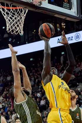 EuroLeague Basketball, FC Bayern Munich Basketball vs Maccabi Playtika Tel Aviv, Munich FC Bayern Basketball, Tel Aviv Maccabi Playtika, 2024 12 12 in Munich SAP Garden GABRIEL WENYEN Maccabi Playtika Tel Aviv MTA32F , BOOKER Devin FC Bayern Basketball FCBB31C sportworld Munich SAP Garden Bayern Germany