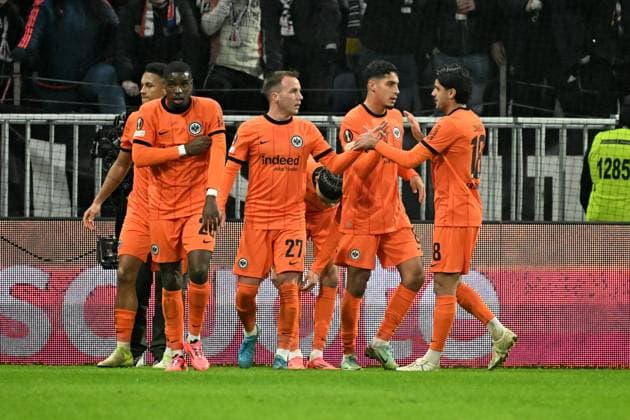 12 12 2024, xjhx, football UEFA Europa League, Olympique Lyon Eintracht Frankfurt emspor, v l goal celebration after the goal to celebrate the goal celebrate 0 1 by Ansgar Knauff Eintracht Frankfurt DFL DFB REGULATIONS PROHIBIT ANY USE OF PHOTOGRAPHS as IMAGE SEQUENCES and or QUASI VIDEO Lyon