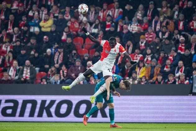 SLAVIA PRAGUE - ANDERLECHT El Hadji Malick Diouf of Slavia and Thomas Foket of Anderlecht during the UEFA Europa League, league phase football match between SK Slavia Prague and RSC Anderlecht. Eden Arena, Prague, Czechia, December 12, 2024. Photo by Branislav Racko Copyright: xx 080A4299