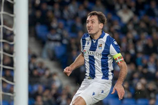 2024 25 UEFA Europa League Mikel Oyarzabal of Real Sociedad celebrates scoring their side s first goal during the Europa League 2024 25 League Phase match between Real Sociedad and FC Dynamo Kyiv at Reale Arena. Donostia - San Sebastian. (Basque Country) December 12, 2024. (Gari Garaialde Bostok Photo) Donostia Gipuzkoa Spain Editorial Use Only  Copyright: xGarikoitzxGaraialdex xBostokxPhotox Bostok Photo GarixGaraialdex 0784846088st