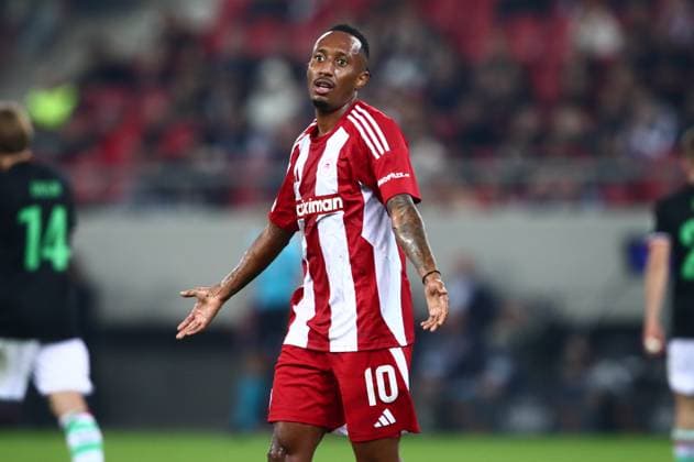 Gelson Martins of Olympiacos in action UEFA Europa League league phase matchday 6 soccer match between Olympiacos and Twente held at Stadium Georgios Karaiskakis in Piraeus, Greece, 12 December 2024. IMAGO ONE INCH PRODUCTIONS PIRAEUS Greece Copyright: xOnexInchxProductionsx 6406714