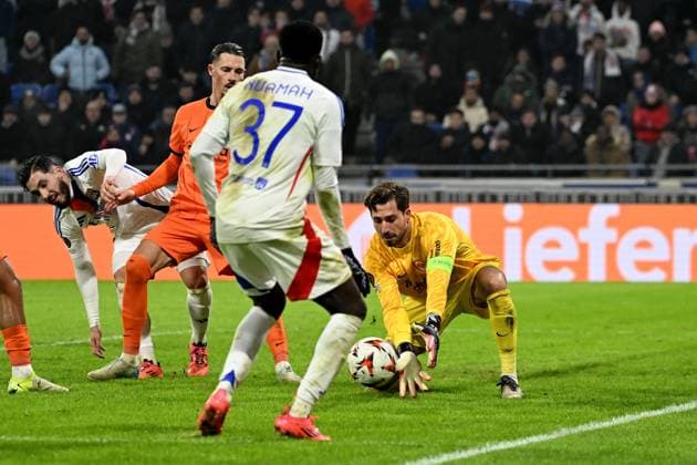 12 12 2024, xjhx, Football UEFA Europa League, Olympique Lyon Eintracht Frankfurt emspor, v l Rayan Cherki Olympique Lyon Kevin Trapp Eintracht Frankfurt Robin Koch Eintracht Frankfurt Ernest Nuamah Olympique Lyon DFL DFB REGULATIONS PROHIBIT ANY USE OF PHOTOGRAPHS as IMAGE SEQUENCES and or QUASI VIDEO Lyon
