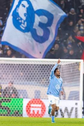 241212 Sergio Pena celebrate afters his 2 2 goal during the UEFA Europa League football match between Malmö FF and Galatasaray on December 12, 2024 in Malmö Photo Jonas Ljungdahl BILDBYRAN COP 144 PA0940 fotboll football soccer fotball uefa europa league europa league malmö ff galatasaray bbeng jubel  Copyright: JONASxLJUNGDAHL BB241212JO048