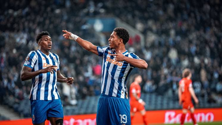 FC Porto vs FC Midjtjiland Danny Namaso do Futebol Clube do Porto celebra golo no jogo para a Uefa Europe League (Fotografia por Smileshutter8 AvantSports) Copyright: xSmileShutter8 AvantSportsx