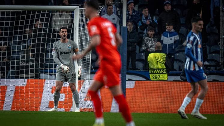 FC Porto vs FC Midjtjiland Diogo Costa do Futebol Clube do Porto no jogo para a Uefa Europe League (Fotografia por Smileshutter8 AvantSports) Copyright: xSmileShutter8 AvantSportsx
