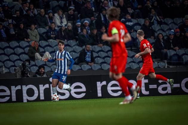FC Porto vs FC Midjtjiland Martim Fernandes do Futebol Clube do Porto no jogo para a Uefa Europe League (Fotografia por Smileshutter8 AvantSports) Copyright: xSmileShutter8 AvantSportsx