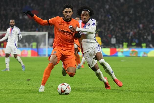 2024 12 12 6 Matchday UEFA Europa League Olympique Lyonnais Eintracht Frankfurt v l , Omar Marmoush Eintracht Frankfurt , Malick Fofana Olympique Lyonnais Zweikampf, Action, Aktion, Battles for the Ball DFL REGULATIONS PROHIBIT ANY USE OF PHOTOGRAPHS AS IMAGE SEQUENCES AND OR QUASI VIDEO Copyright: JoaquimxFerreira