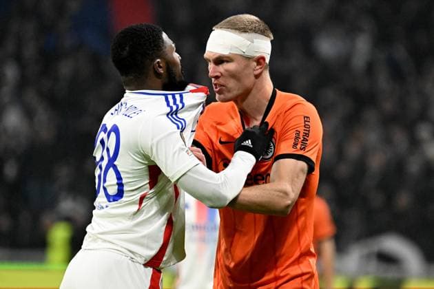 12 12 2024, xjhx, Football UEFA Europa League, Olympique Lyon Eintracht Frankfurt emspor, v l Ainsley Maitland Niles Olympique Lyon Rasmus Kristensen Eintracht Frankfurt DFL DFB REGULATIONS PROHIBIT ANY USE OF PHOTOGRAPHS as IMAGE SEQUENCES and or QUASI VIDEO Lyon