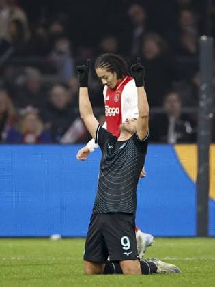 AMSTERDAM - Pedro Rodriguez of SS Lazio celebrates 1-3 during the UEFA Europa League match between AFC Ajax Amsterdam and SS Lazio Roma at the Johan Cruijff ArenA on Dec. 12, 2024 in Amsterdam, Netherlands. ANP Hollandse Hoogte MAURICE VAN STEEN UEFA Europa League 2024 25 League Phase MD6 2024 25 xVIxANPxSportx xMauricexvanxSteenxIVx 515564691 originalFilename: 515564691.jpg