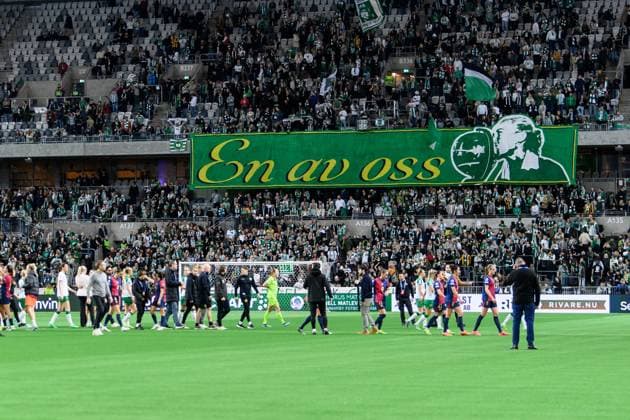 241212 Fans of Hammarby with a tifo dedicated to Ellen Gibson during the UEFA Women s Champions League football match between Hammarby and Barcelona on December 12, 2024 in Stockholm Photo Sara Damne BILDBYRAN kod SD JZ0598 fotboll football soccer fotball uefa womens champions league hammarby barcelona dam bbeng publik tifo  Copyright: SARAxDAMNE BB241212SD048